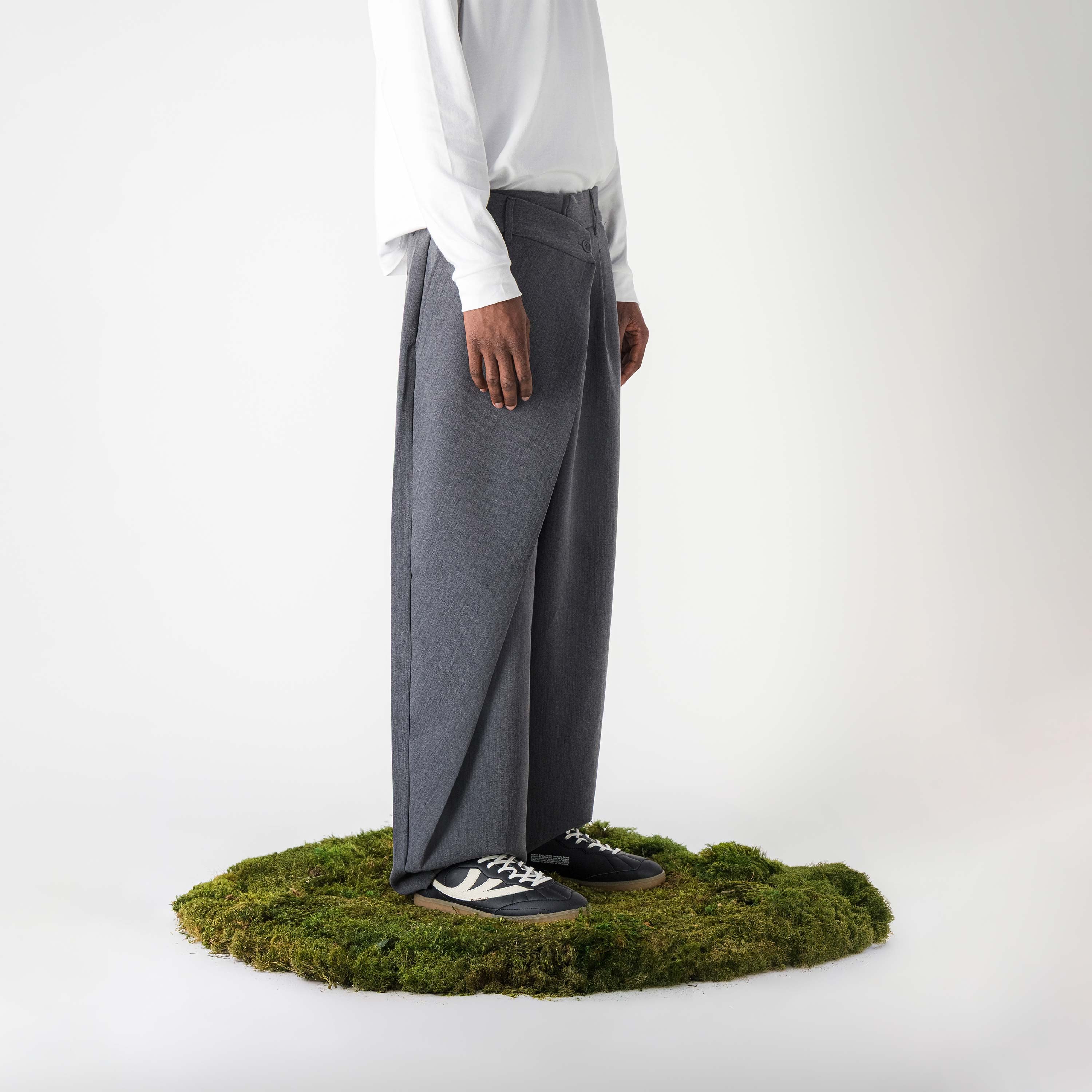 Flow - Black & White - Mushroom - Image 4