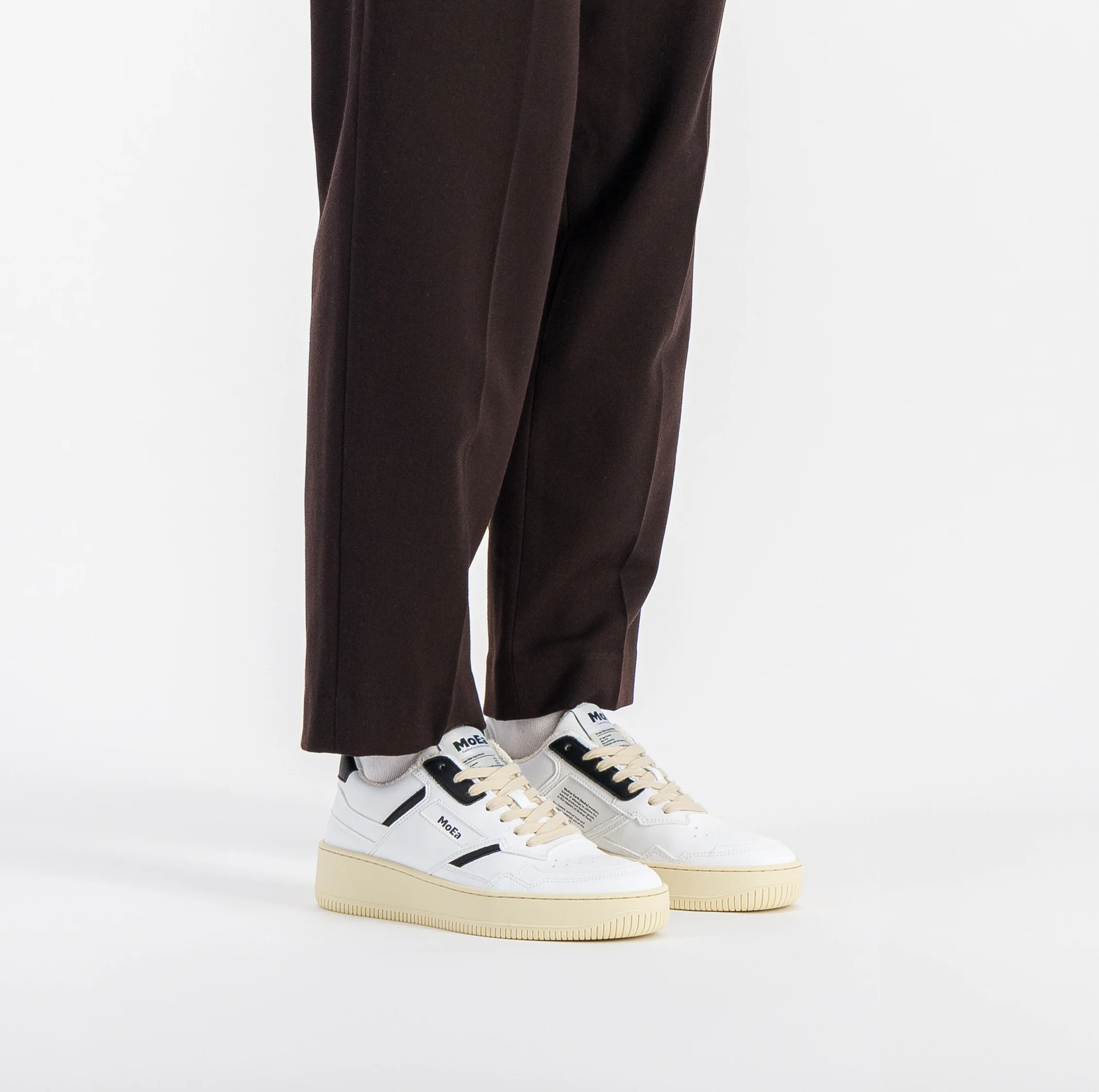 GEN1 - Grapes Retro White & Black - Image 3